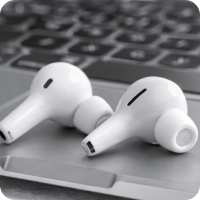 M & i Earbuds